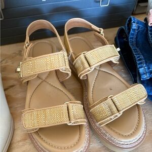 Crown Vintage Tan Sandals